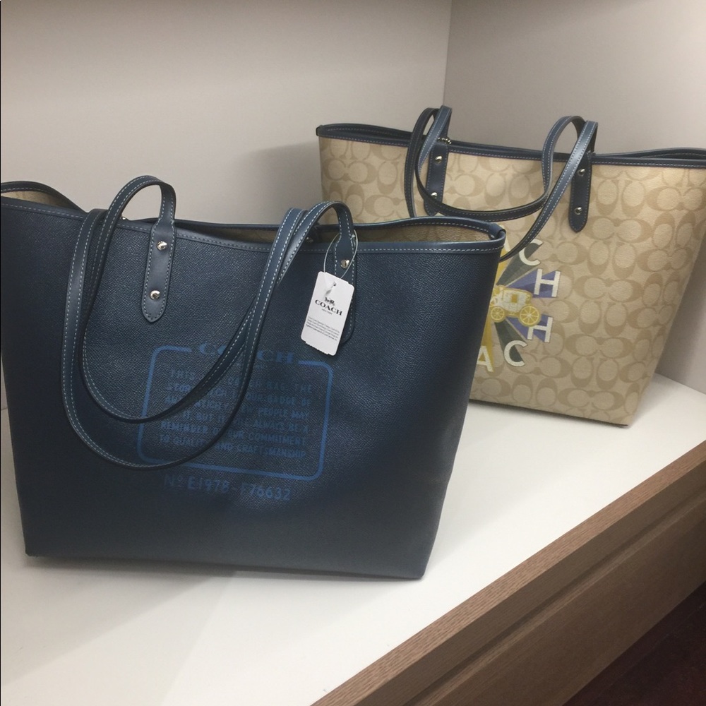 Handbag - Picture 2 of 2